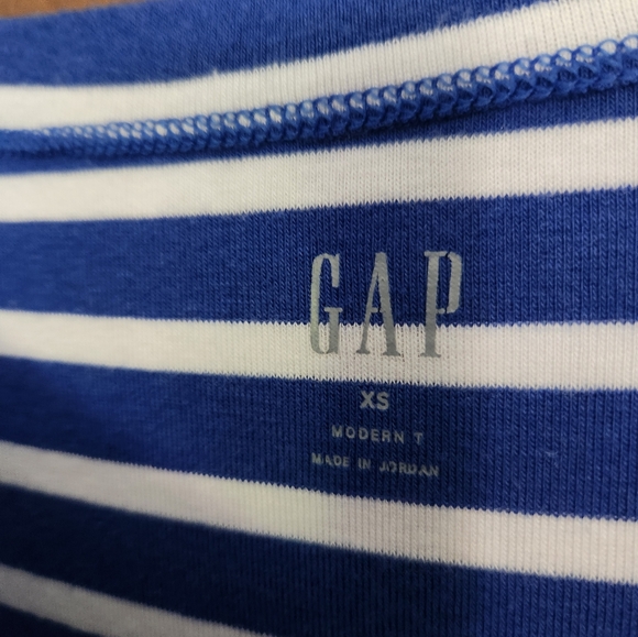 The Gap long sleeved T-shirt - Picture 2 of 3